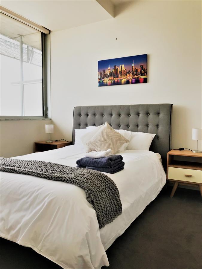 Readyset Apartments At Liberty Мелбърн Екстериор снимка